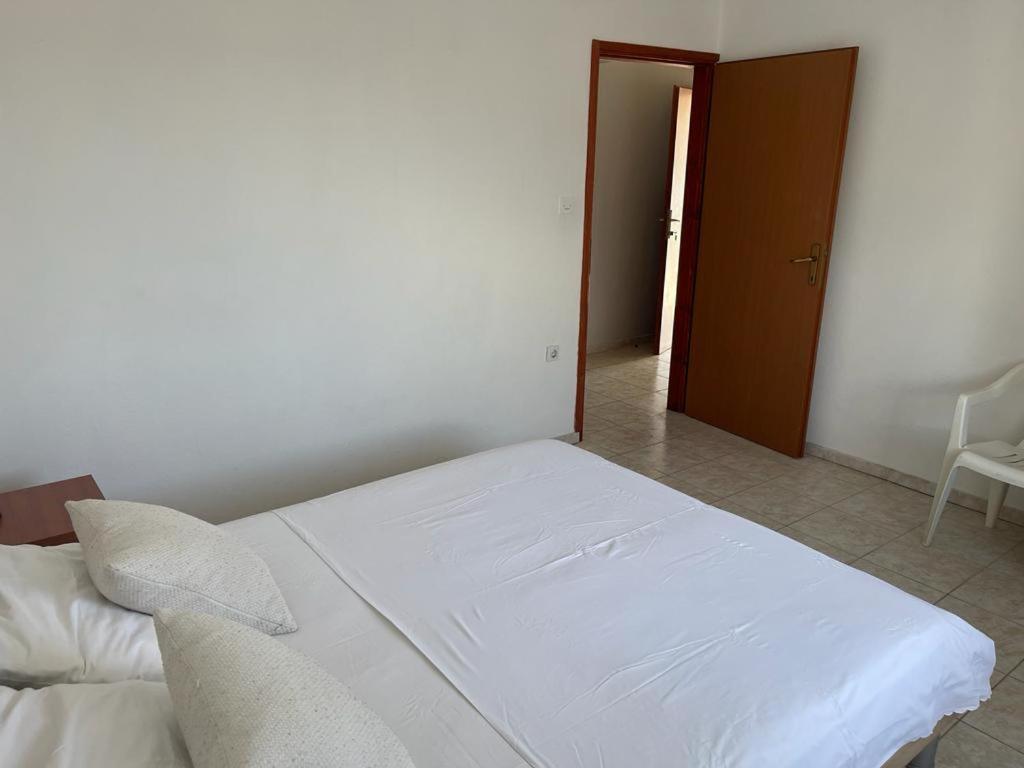 Apartments Puntica Metajna Luaran gambar